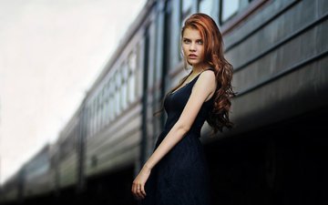 девушка, поза, взгляд, модель, поезд, лицо, вагоны, длинные волосы, боке, жд, рыжеволосая, катя