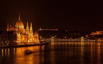 ночь, огни, река, мост, город, дома, архитектура, венгрия, будапешт, парламент