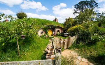 природа, парк, кусты, забор, дом, новая зеландия, кусты matamata hobbiton park, matamata hobbiton park