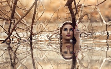озеро, девушка, отражение, ветви, взгляд, фотограф, лицо, макияж, алессандро ди чикко