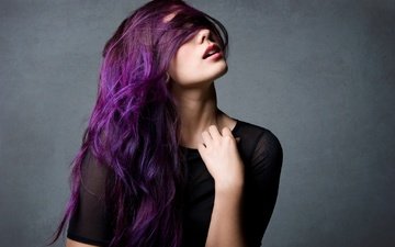 девушка, модель, волосы, губы, локоны, пирсинг, фиолетовые волосы, лиц