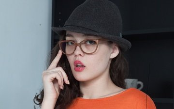девушка, брюнетка, очки, губы, шляпа, голубоглазая, uliana, marla o, ksenia yankovskaya