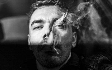 портрет, взгляд, дым, чёрно-белое, лицо, мужчина, сигарета, курение