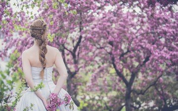 цветение, весна, прическа, белое платье, невеста, спиной, голые плечи