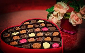 розы, сердце, подарок, праздник, шоколад, коробка, шоколадные конфеты