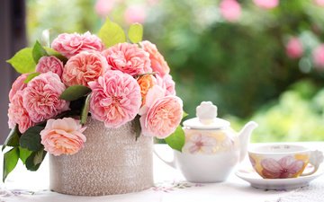цветы, розы, букет, чашка, ваза, чайник, натюрморт