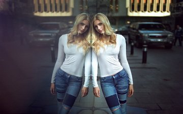 девушка, отражение, блондинка, город, модель, джинсы, стекло, фотосессия, the photo fiend, рваные джинсы