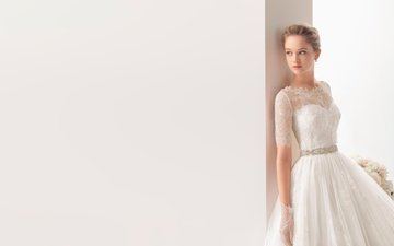 девушка, платье, взгляд, букет, лицо, невеста, перчатки, кружево, свадебное платье