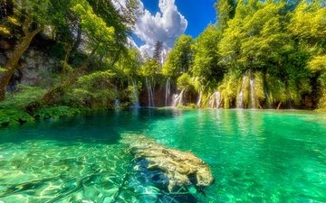небо, облака, деревья, озеро, солнце, зелень, лес, водопад, хорватия, плитвицкие озёра, plitvice lakes national park