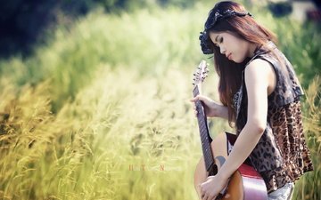 растения, девушка, поле, гитара, музыка, взгляд, профиль, волосы, лицо, азиатка