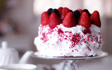 клубника, ягоды, сладкое, торт, десерт, ежевика, крем