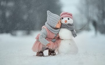 снег, зима, девочка, снеговик, друзья, по секрету