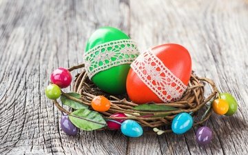 пасха, праздник, гнездо, декор, деревянная поверхность, крашеные яйца