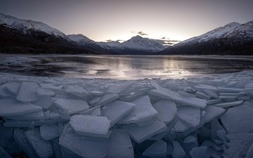 озеро, горы, лёд