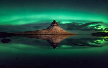 отражение, звезды, гора, исландия, полярное сияние, киркьюфетль, hernan calderon velasco