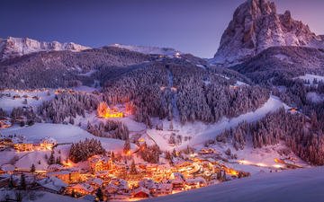 ночь, горы, снег, лес, зима, пейзаж, иллюминация, италия, освещение, горнолыжный курорт, santa cristina valgardena