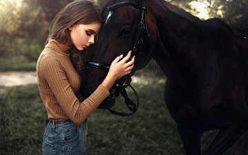 лошадь, закат, девушка, портрет, модель, шатенка, на природе, чувство, боке, прикосновение, легкие